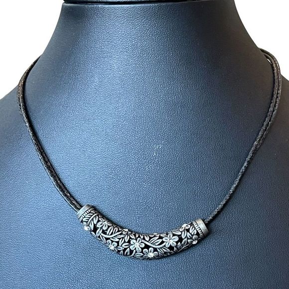 Lia Sophia MAGNOLIA Floral Bar Rhinestone Necklace Antiqued Silver/Pewter Tone - Picture 1 of 4